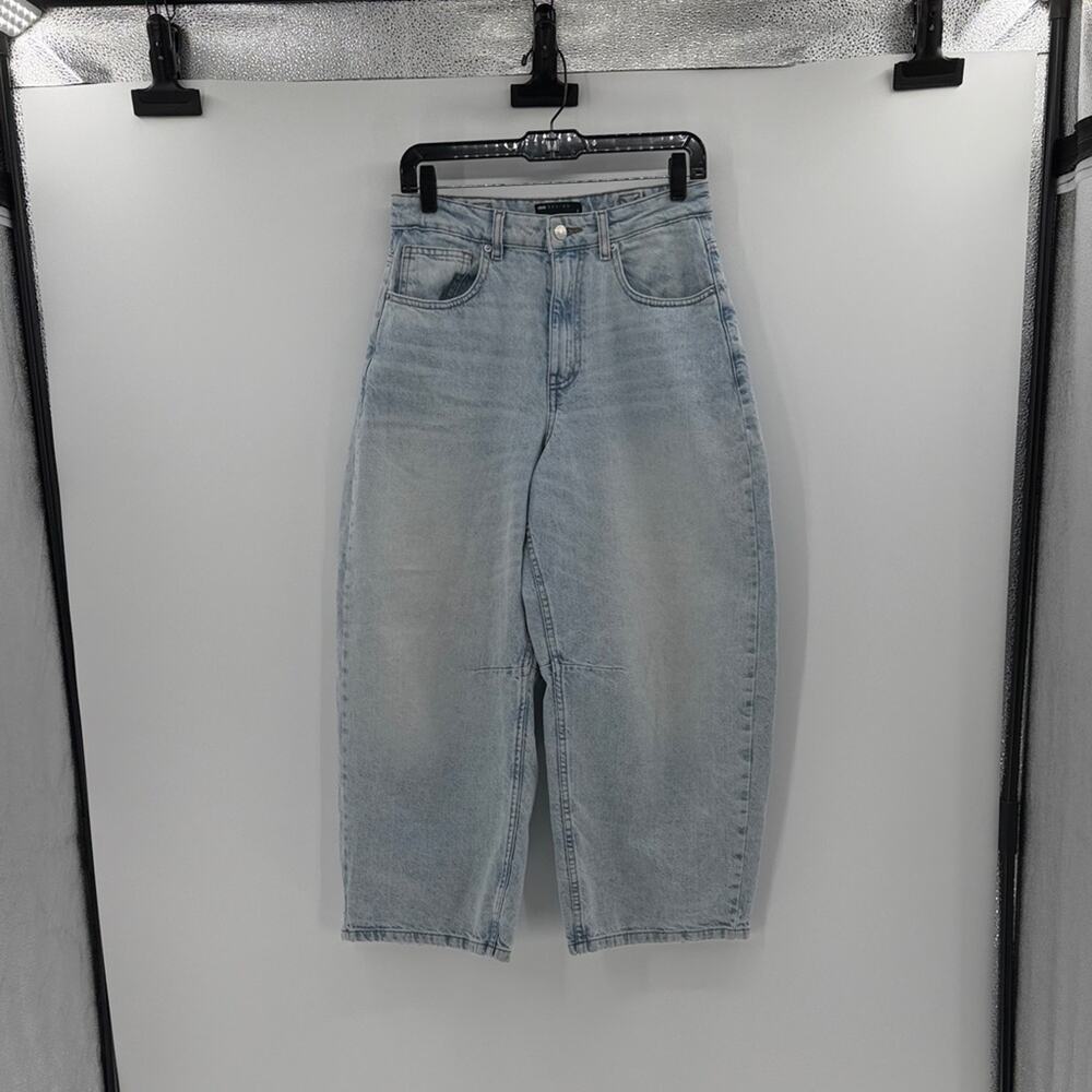 Asos Design Women's Barrel Leg Jeans - Light Wash - 28